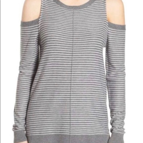 Trouve’ Cold Shoulder Long Line Gray Striped Tunic Mock Turtleneck Sweater Large - Picture 12 of 12